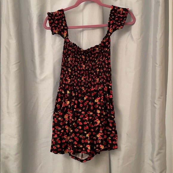 NWOT DESIGN LAB FLORAL OFF THE SHOULDER ROMPER - Picture 1 of 7